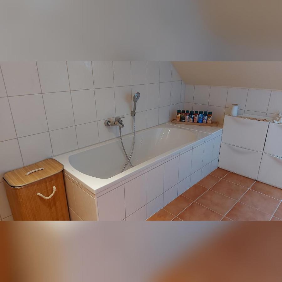 Ferienwohnung -Auszeit-Sayn Bendorf Ngoại thất bức ảnh