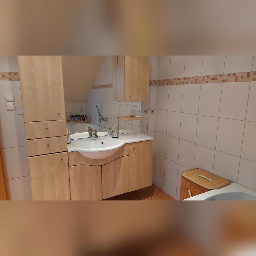 Ferienwohnung -Auszeit-Sayn Bendorf Ngoại thất bức ảnh